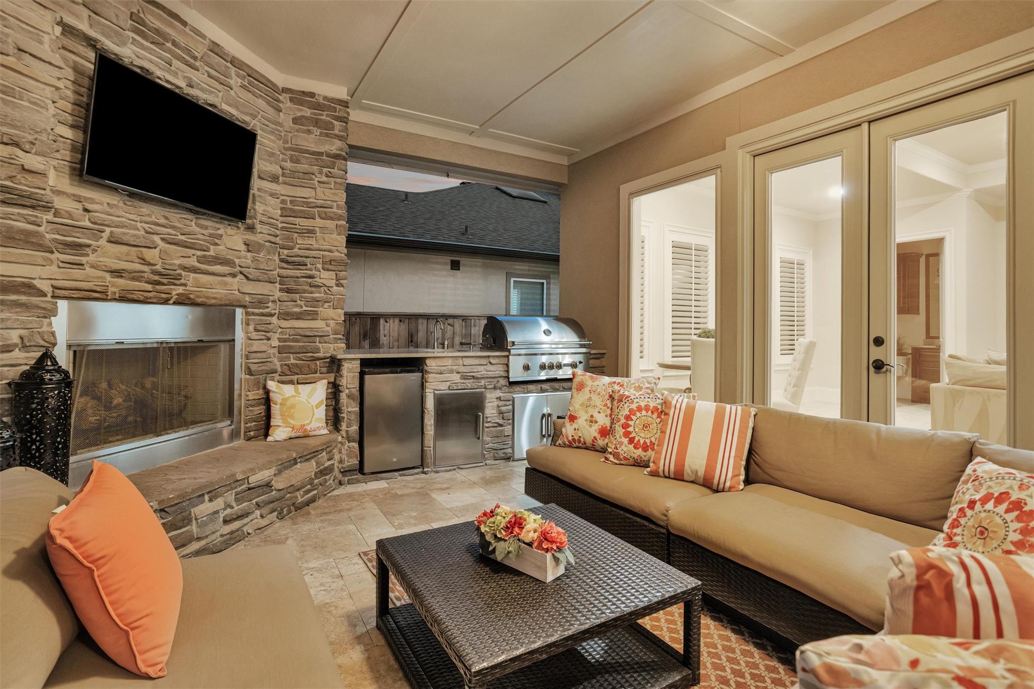 110 Sunridge Court