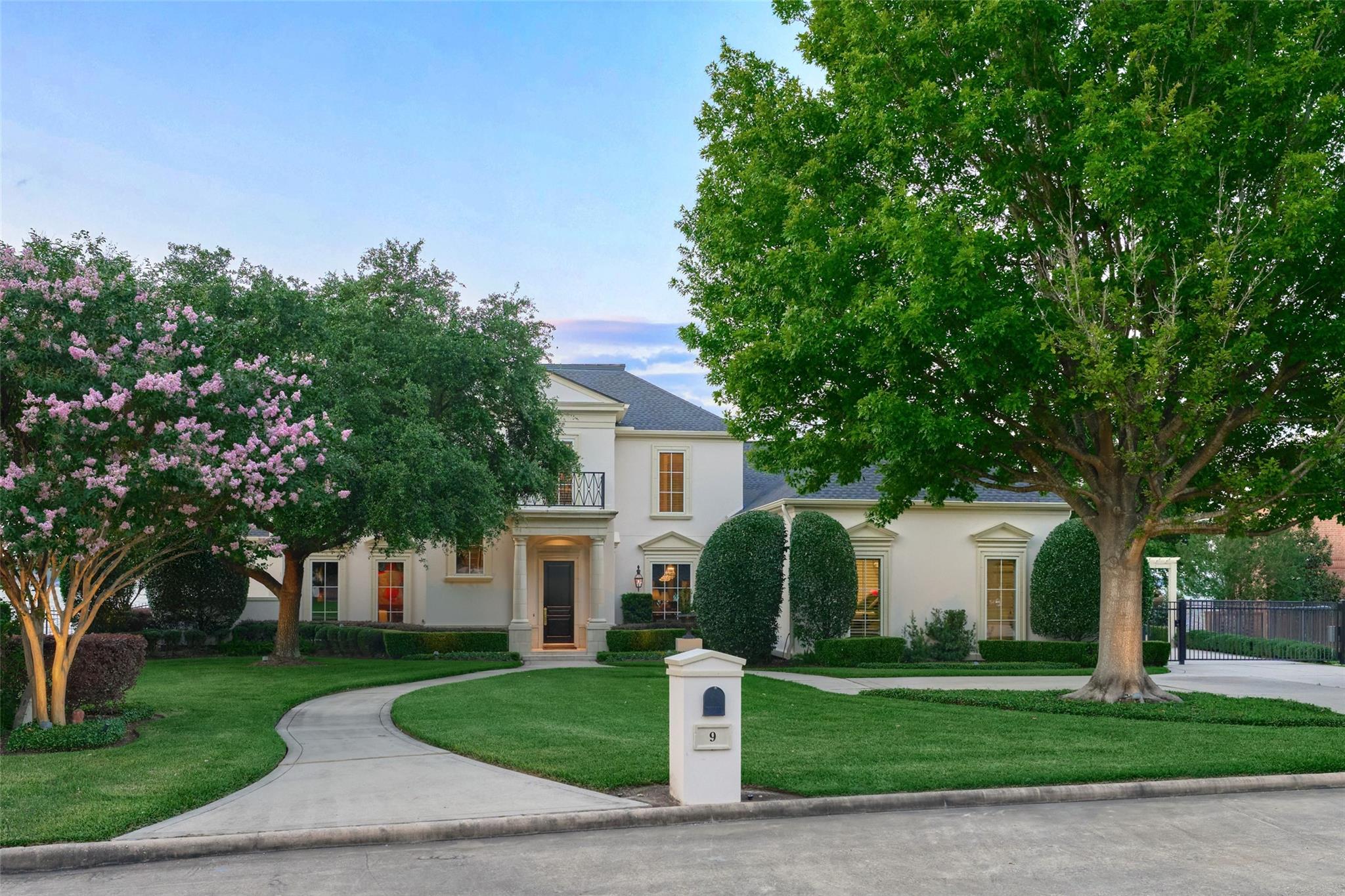 9 Lake Estates Court