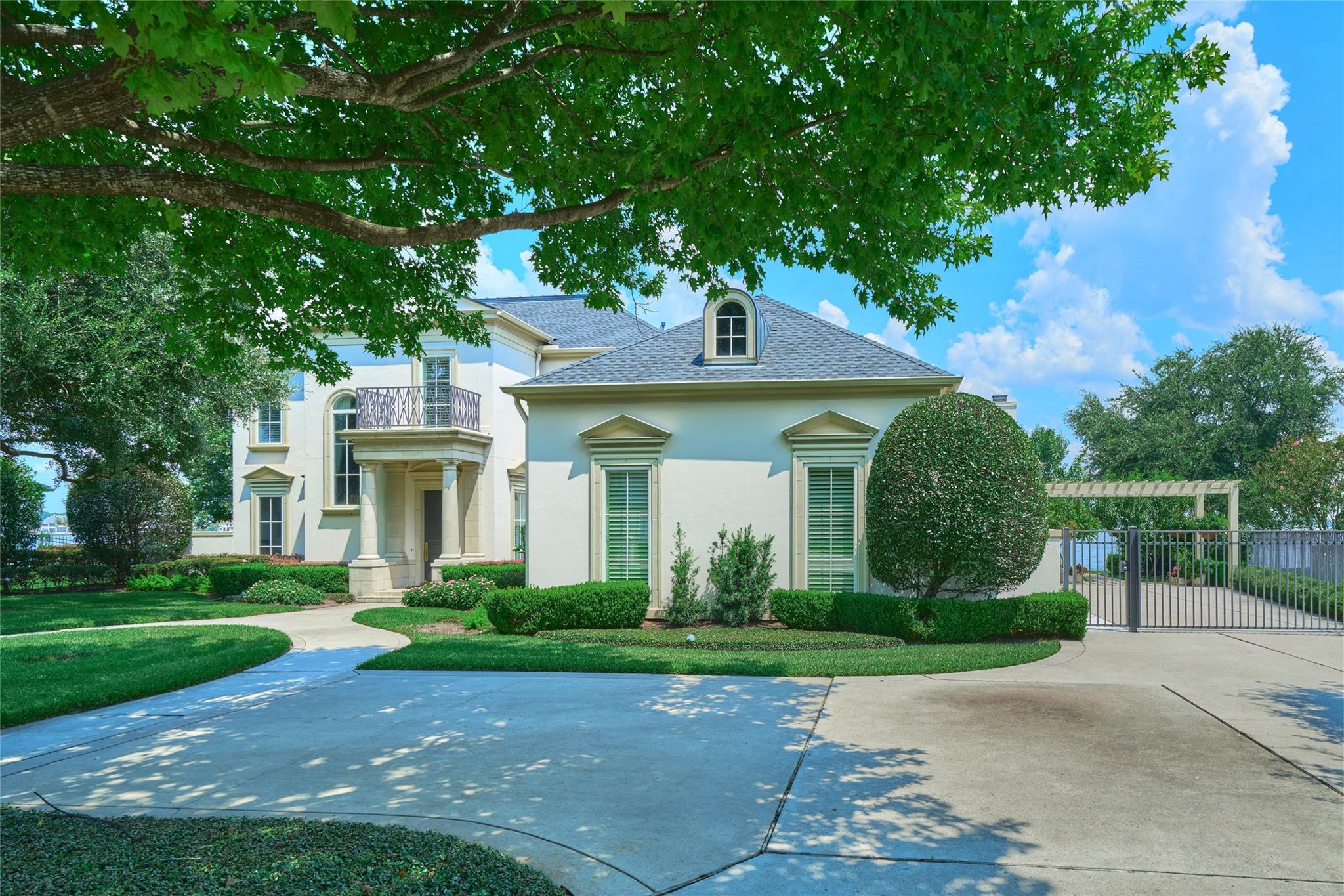 9 Lake Estates Court