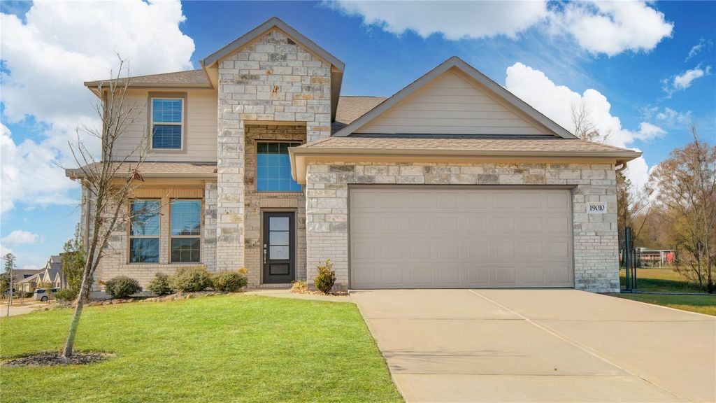 Photo of 19010 Sonora Chase Drive, Roman Forest, TX 77357 (MLS # 32492029)