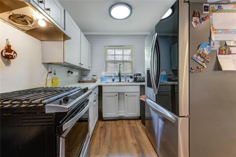 Tiny photo for 806 Laverne Avenue, Pasadena, TX 77502 (MLS # 88384847)