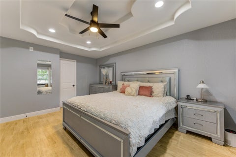Tiny photo for 806 Laverne Avenue, Pasadena, TX 77502 (MLS # 88384847)