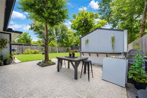Tiny photo for 806 Laverne Avenue, Pasadena, TX 77502 (MLS # 88384847)