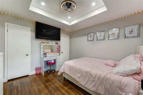 Tiny photo for 806 Laverne Avenue, Pasadena, TX 77502 (MLS # 88384847)