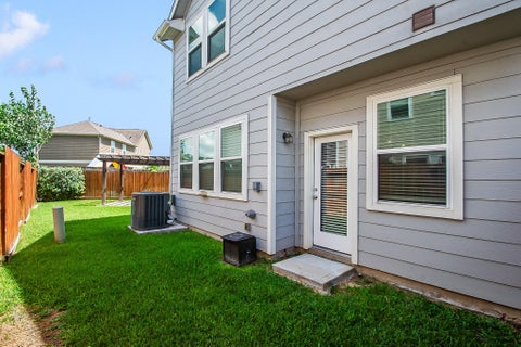 Tiny photo for 5527 Cuerta Street, Houston, TX 77023 (MLS # 96300797)