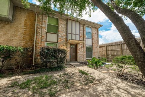 Photo of 14736 Perthshire Road #F, Houston, TX 77079 (MLS # 44132293)