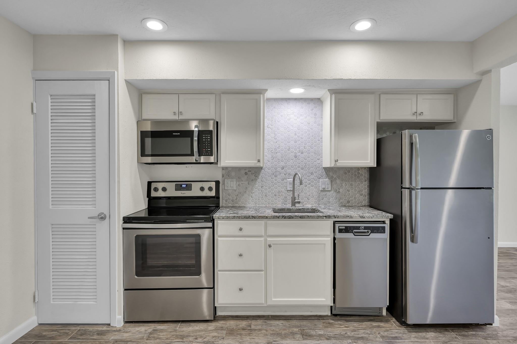 12900 Walden Road 605