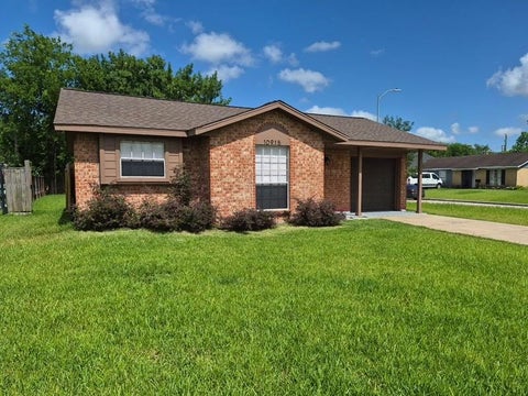 Photo of 10915 Roandale Drive, Houston, TX 77048 (MLS # 3136381)