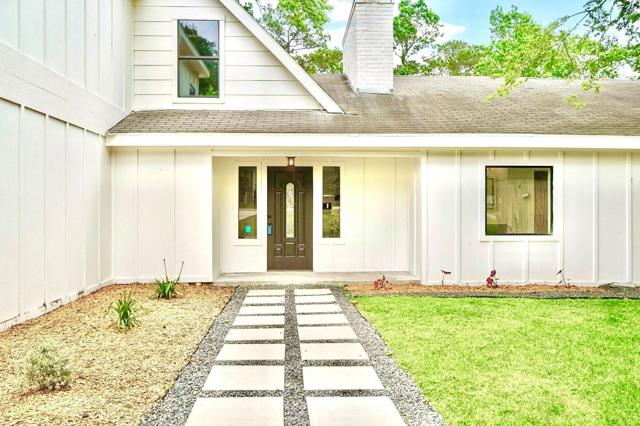 32606 Glenda Drive