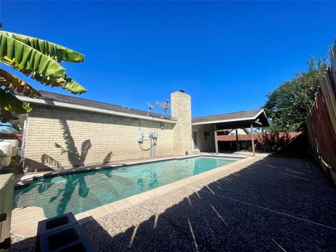 Photo of 16803 Castle Fraser Dr Drive, Houston, TX 77084 (MLS # 57972669)