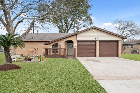 Photo of 5406 Royal Oak Drive, Texas City, TX 77591 (MLS # 81565469)