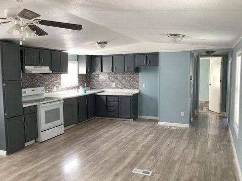 Photo of 306 W Wallisville Road, Highlands, TX 77562 (MLS # 63663720)