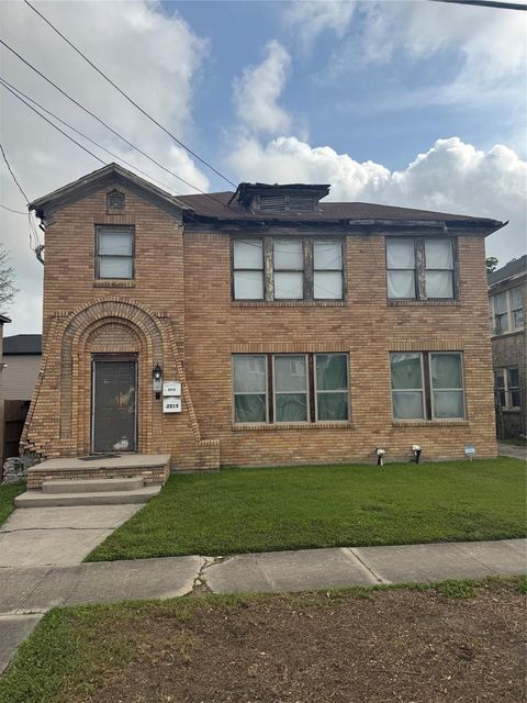Multifamily For Sale - 2213 Wheeler Street<br/> Houston, TX 77004