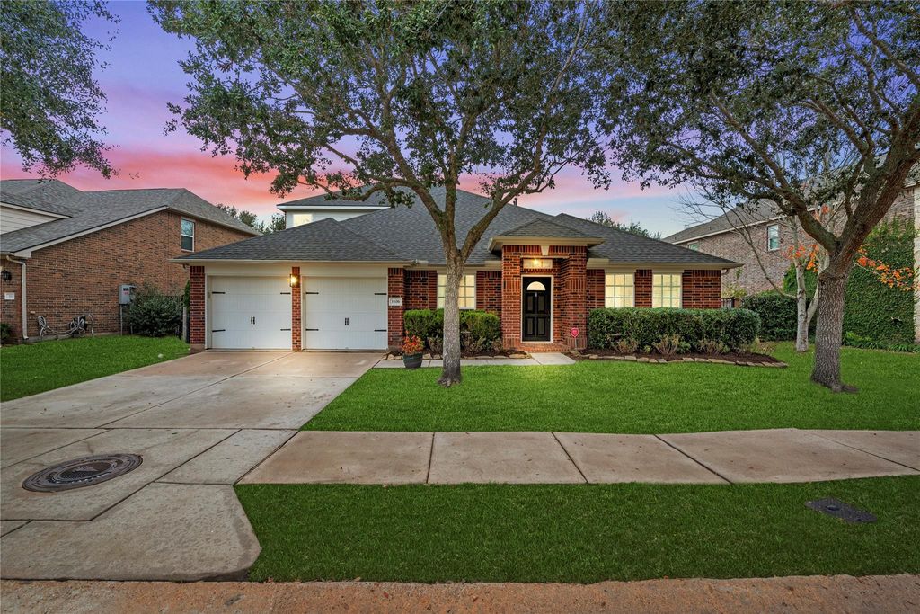 Photo of 3106 London Lane, Missouri City, TX 77459 (MLS # 55861111)