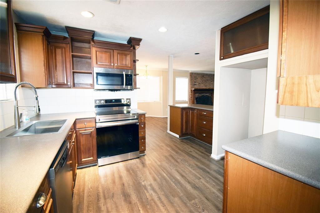 1806 Cedarwood Court