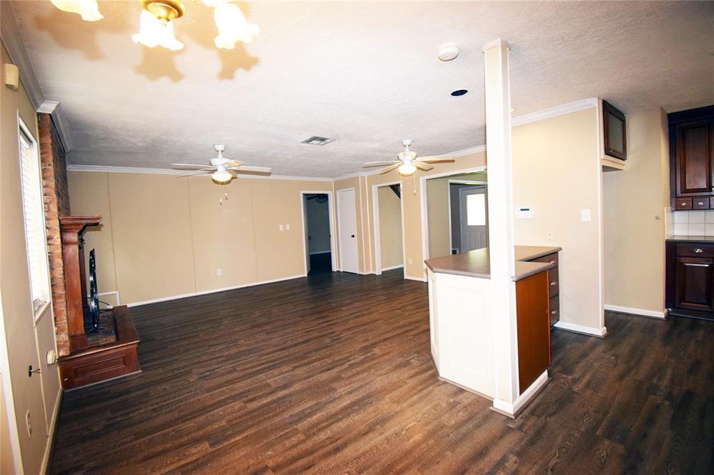 1806 Cedarwood Court