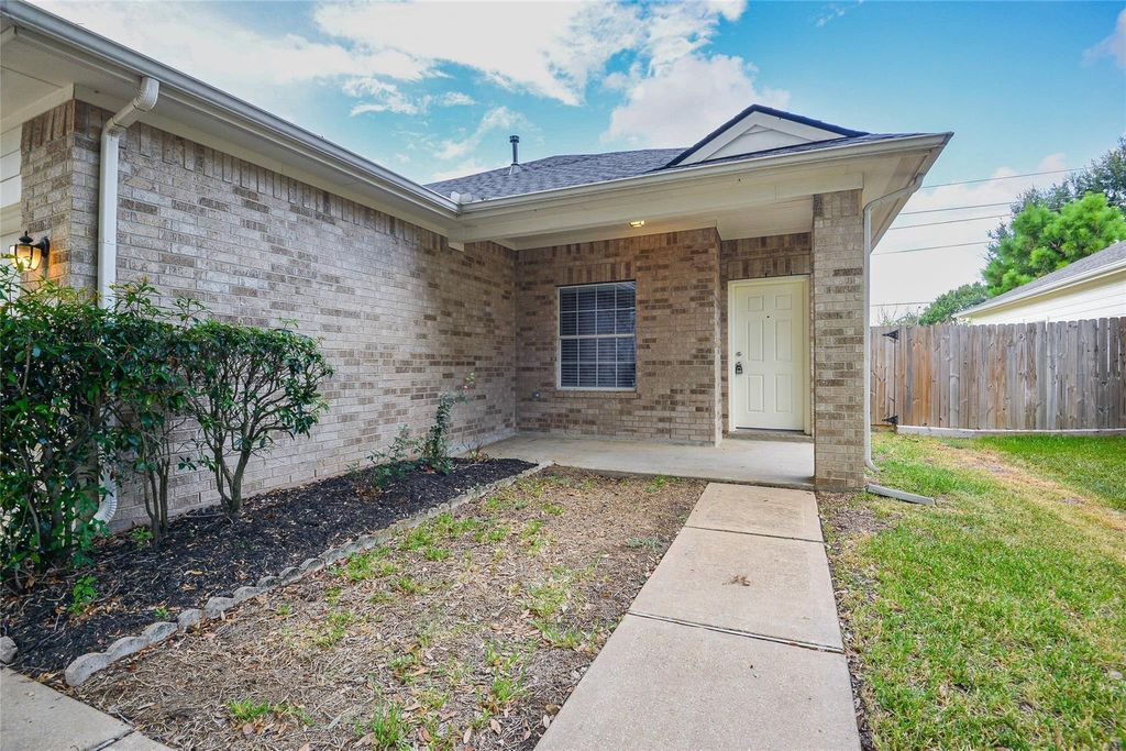 Photo of 6627 Stonecross Creek Lane, Katy, TX 77449 (MLS # 24288487)
