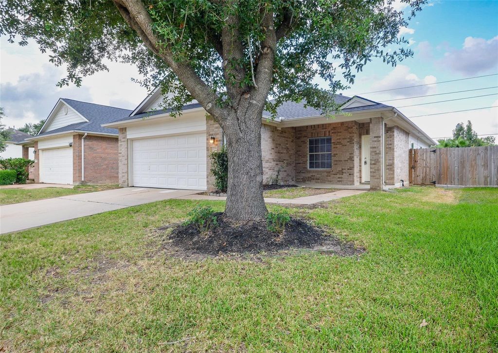 Photo of 6627 Stonecross Creek Lane, Katy, TX 77449 (MLS # 24288487)