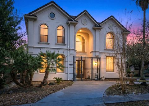 Photo of 4039 Browning Street, West University, TX 77005 (MLS # 69812362)