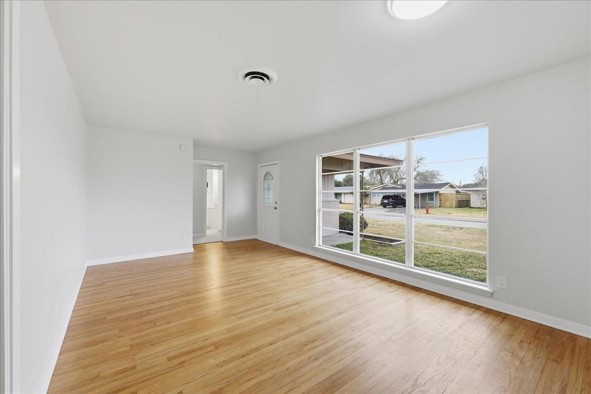 1520 Longhorn Avenue