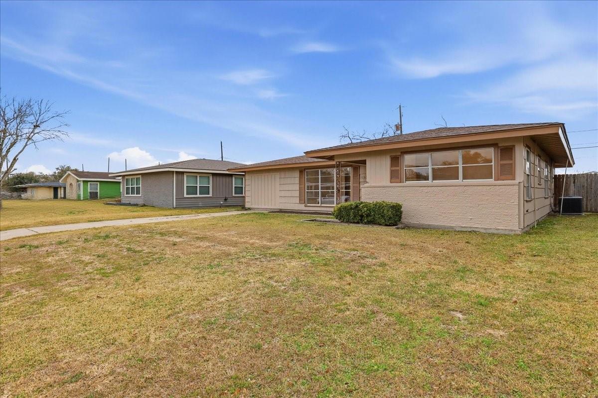 1520 Longhorn Avenue