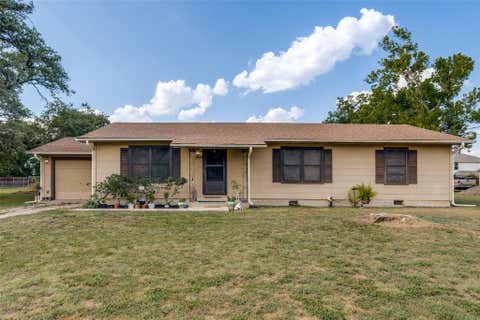 Photo of 614 E Martindale Street, Seguin, TX 78155 (MLS # 70903837)