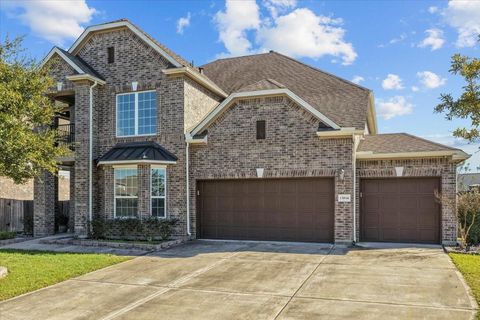 Photo of 13814 Russell Court, Mont Belvieu, TX 77523 (MLS # 67297669)