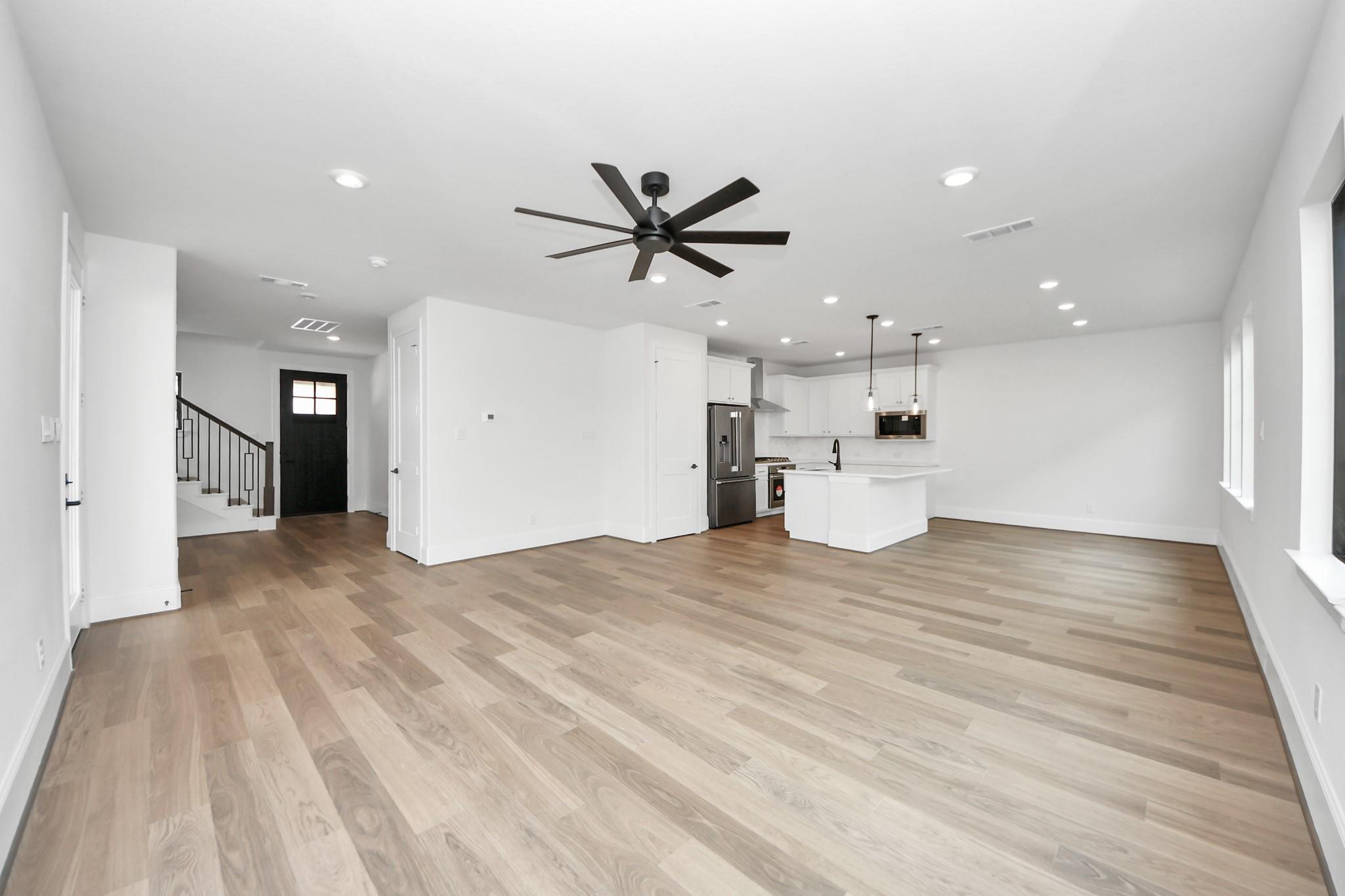 3217 Royal Oaks Hollow Lane
