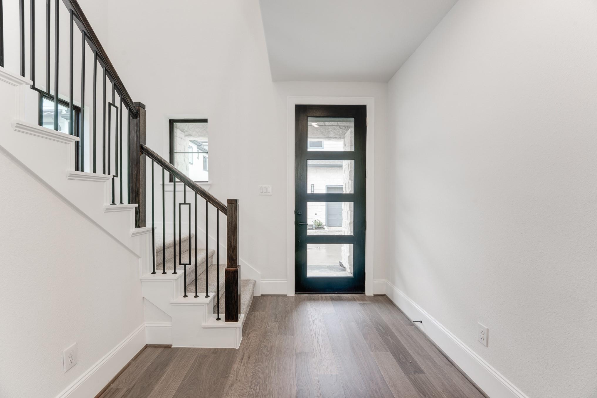 3217 Royal Oaks Hollow Lane