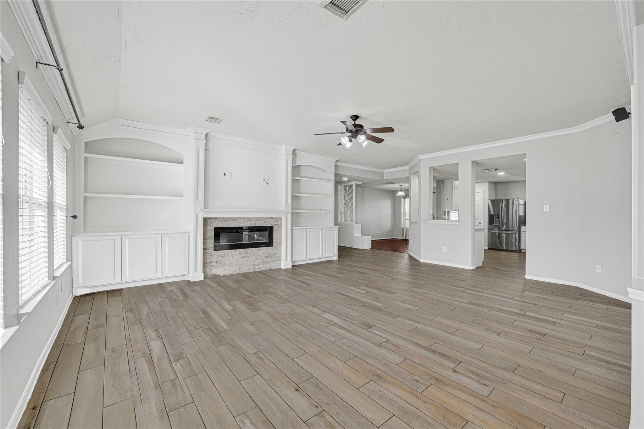 2146 Longwood Drive
