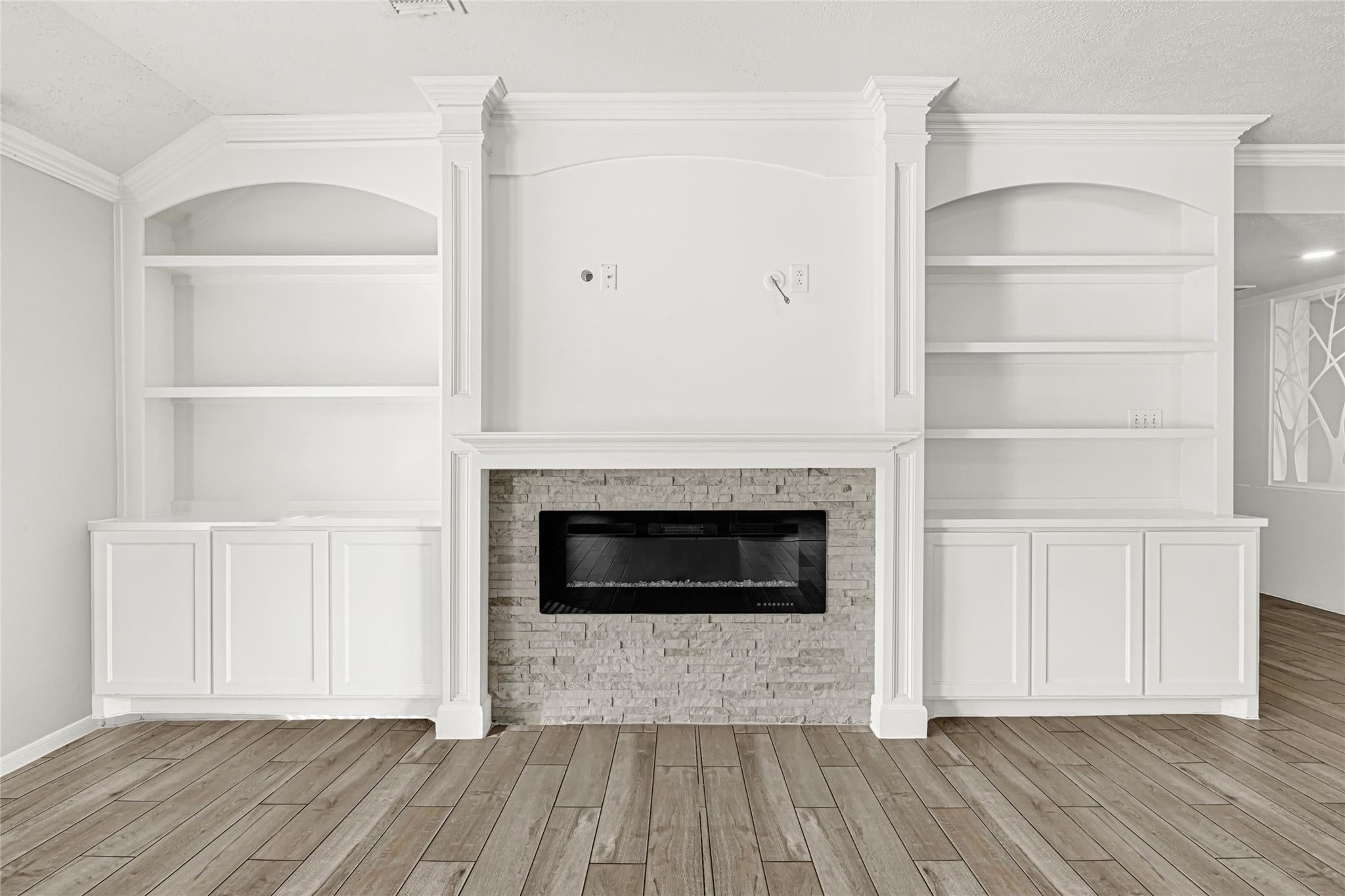 2146 Longwood Drive