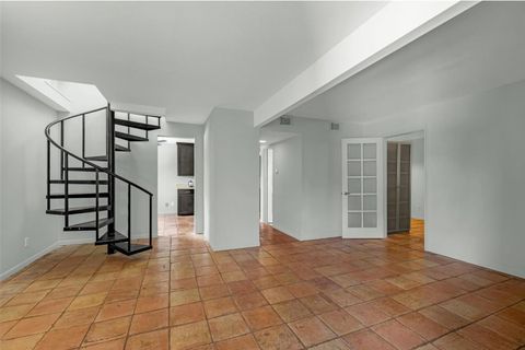 Photo of 2415 Columbia Street, Houston, TX 77008 (MLS # 60692322)