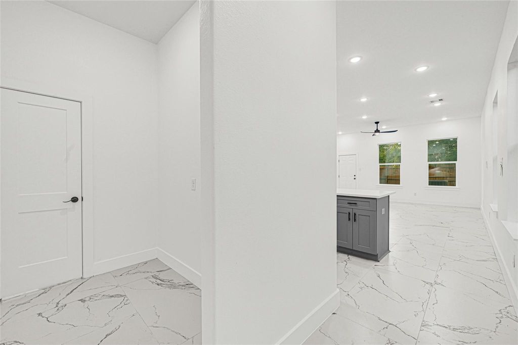 Photo of 9316 Waller Street, Houston, TX 77012 (MLS # 12985948)