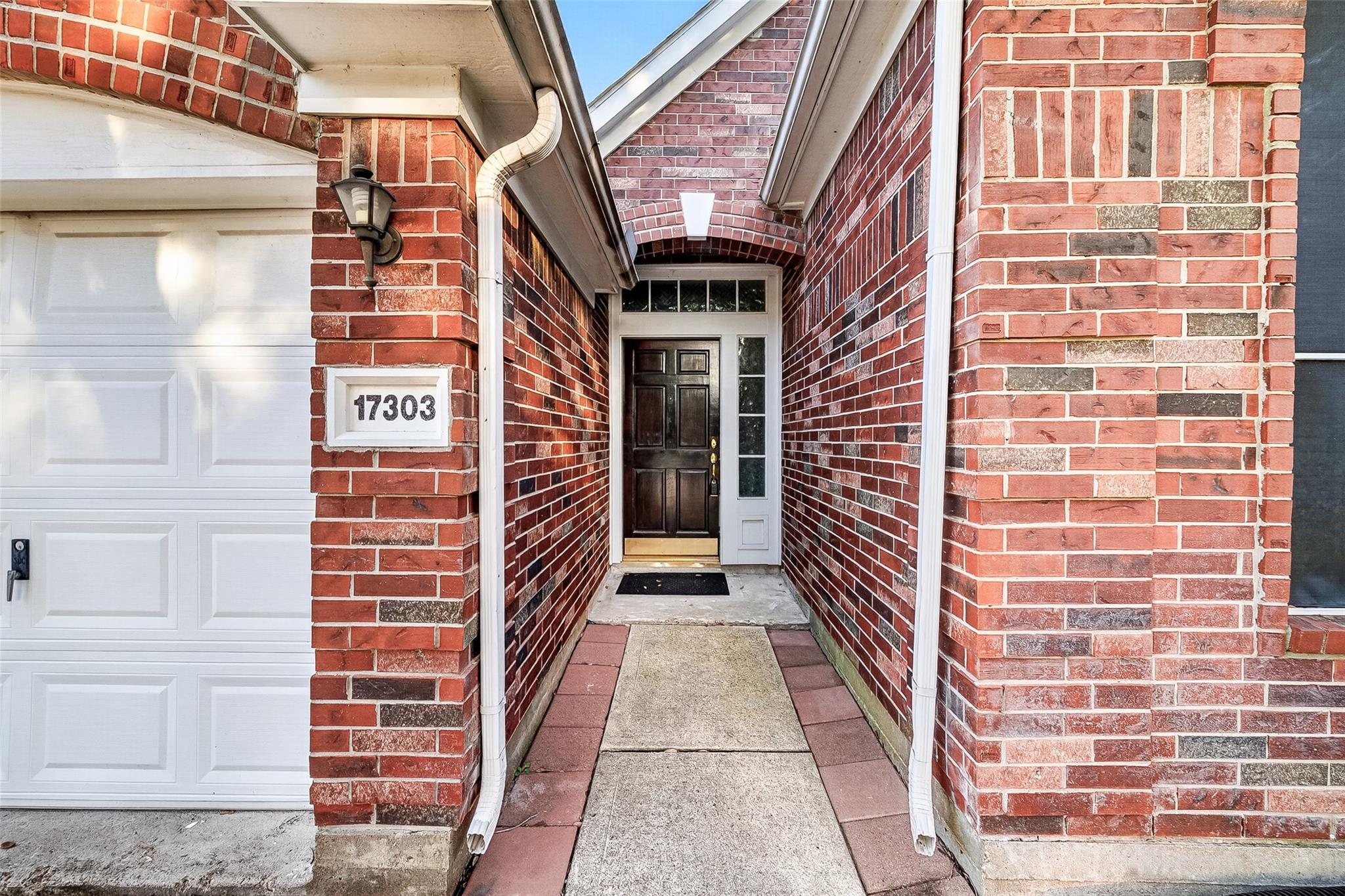 17303 Kenton Crossing Lane
