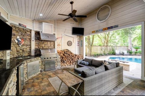 Tiny photo for 2502 Lake Gardens Court, Kingwood, TX 77339 (MLS # 38973510)