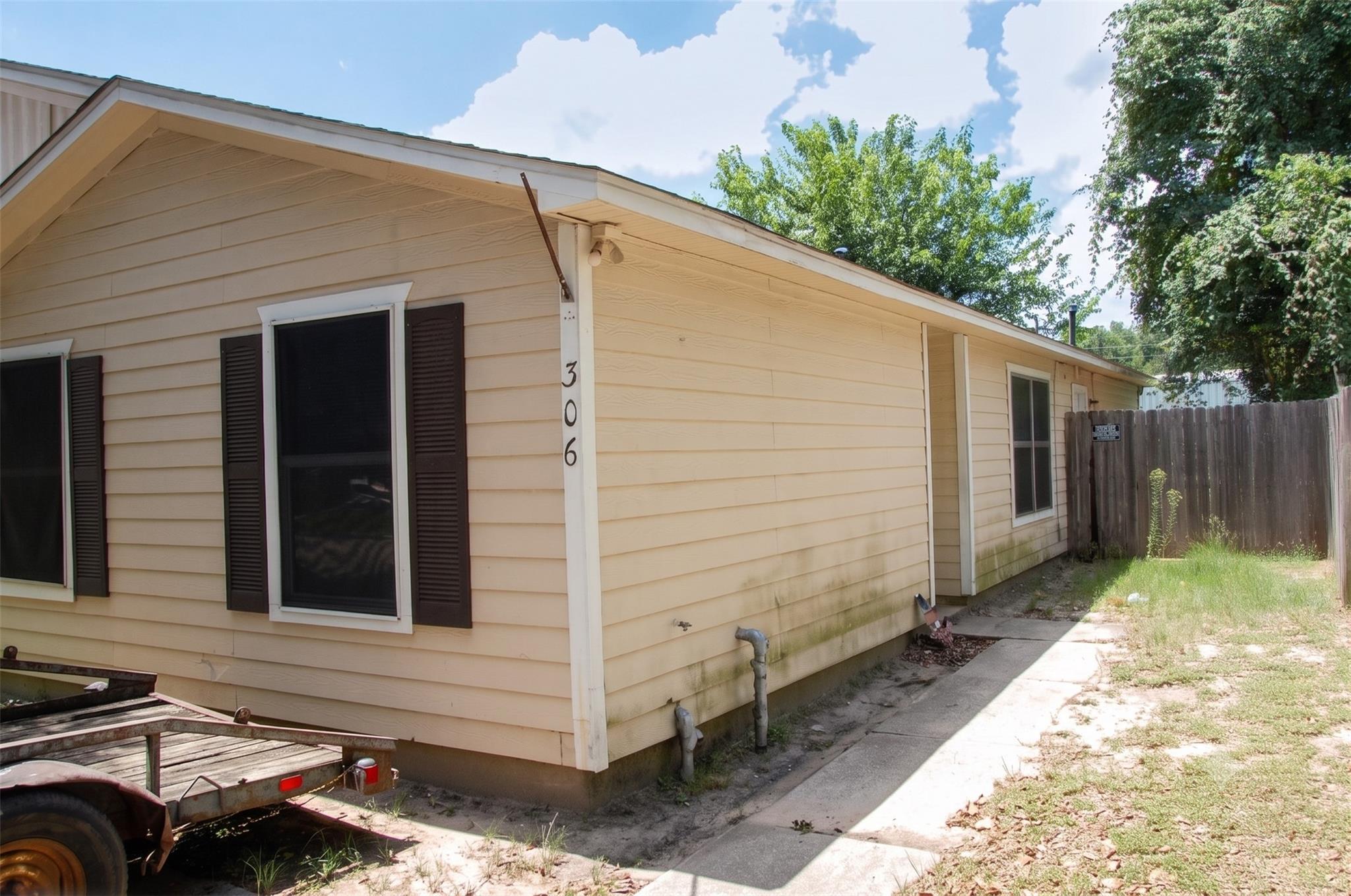 306 Willowick Street