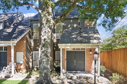 Photo of 701 Bering Drive #1806, Houston, TX 77057 (MLS # 62267642)