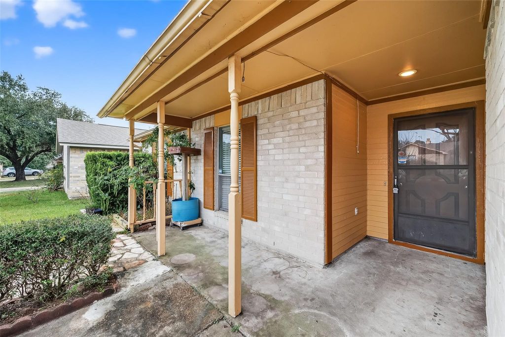 Photo of 8219 Winding Meadow Court, Houston, TX 77040 (MLS # 5303164)