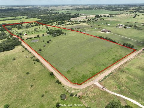 Vacant Land For Sale - 5208 Mensik Road<br/> Schulenburg, TX 78956