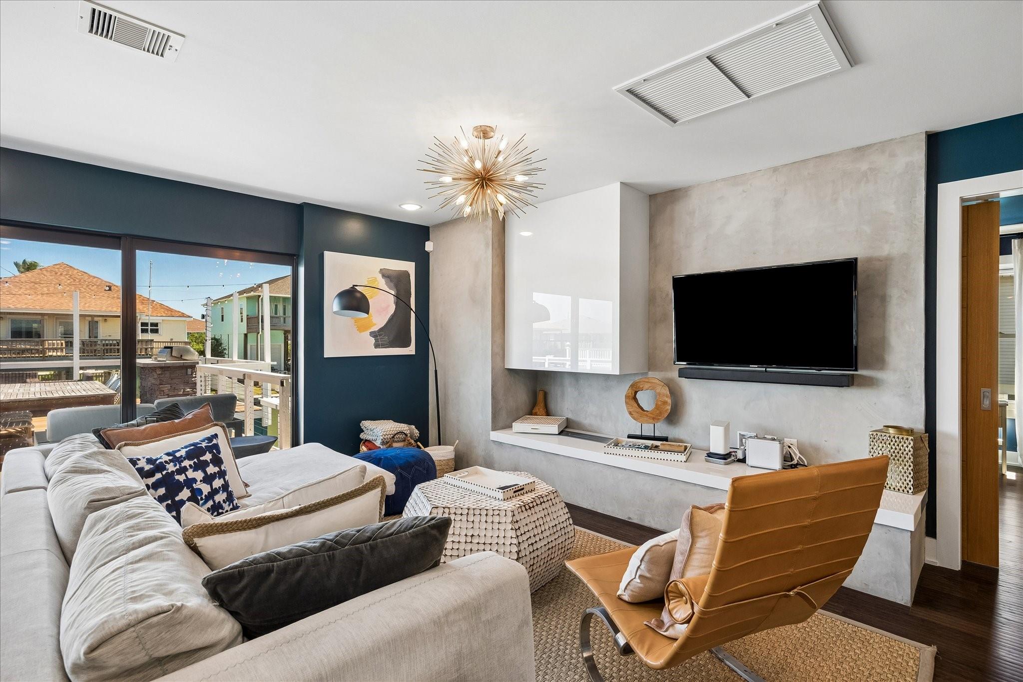 21915 Guadalupe Drive
