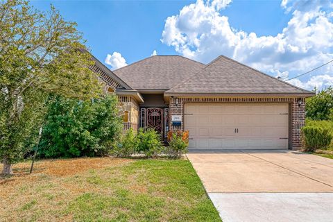 Photo of 7905 Livingston Street, Houston, TX 77051 (MLS # 69009659)