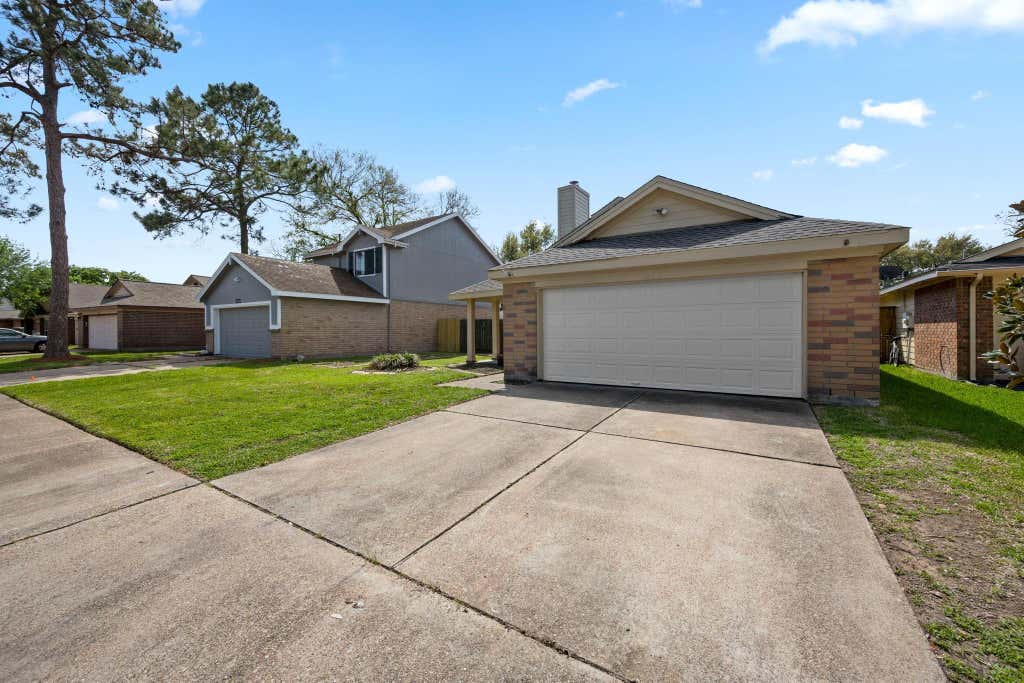 Photo of 15419 Scenic Haven Drive, Houston, TX 77083 (MLS # 20339980)