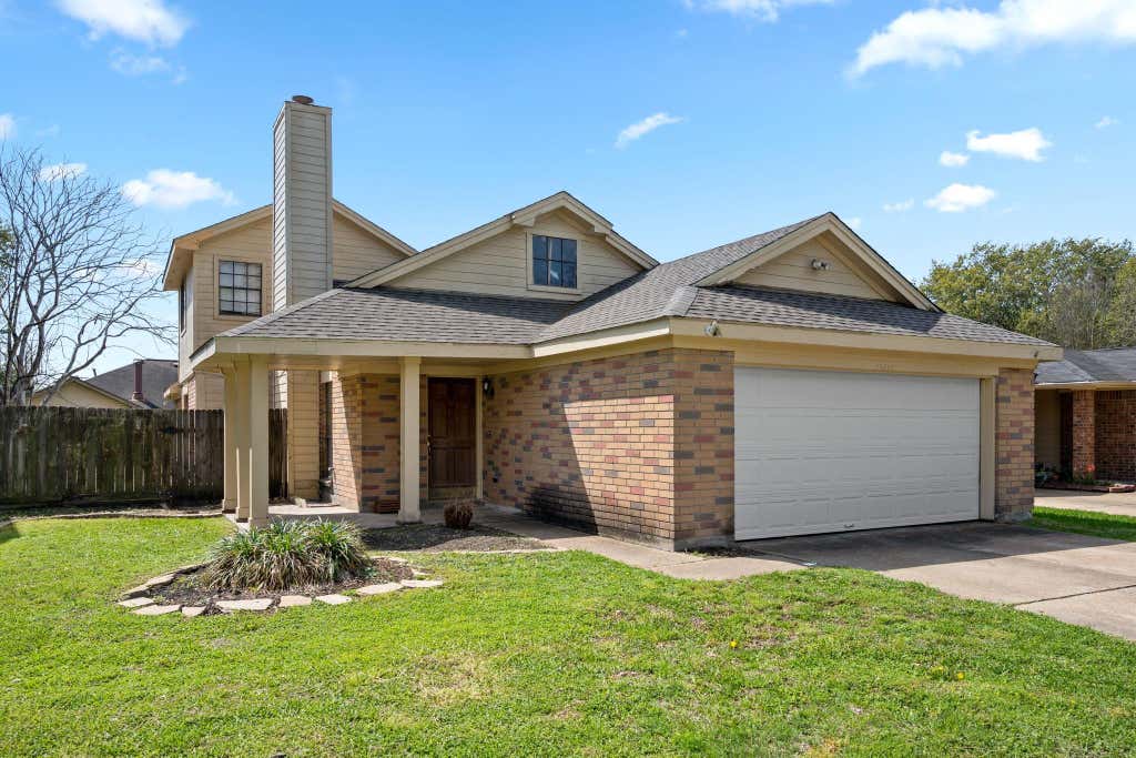 Photo of 15419 Scenic Haven Drive, Houston, TX 77083 (MLS # 20339980)
