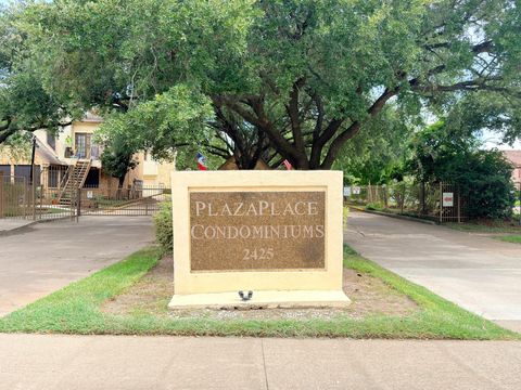 Photo of 2425 Holly Hall Street #B45, Houston, TX 77054 (MLS # 37880333)
