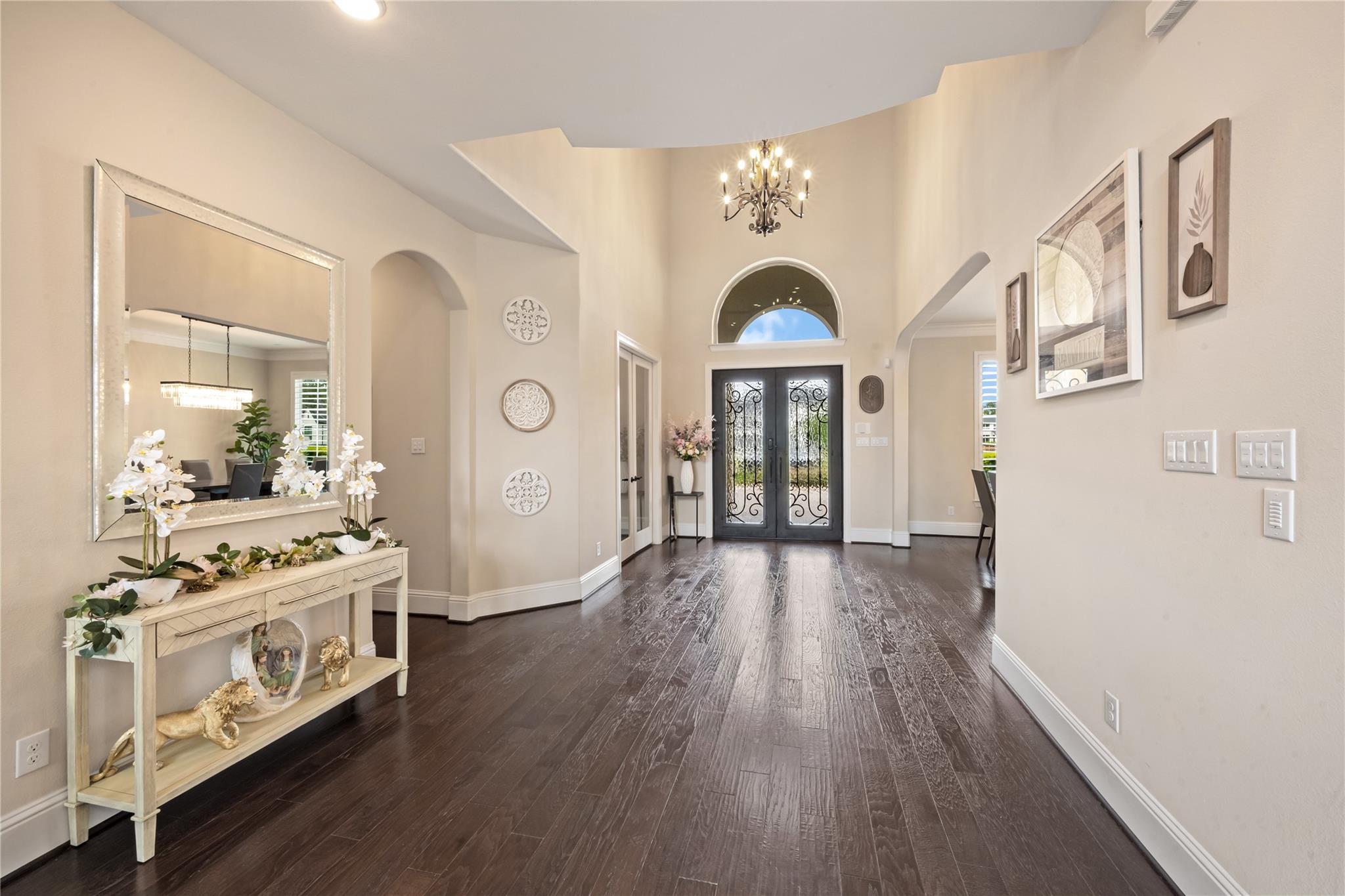 8527 Woods Hollow Trail