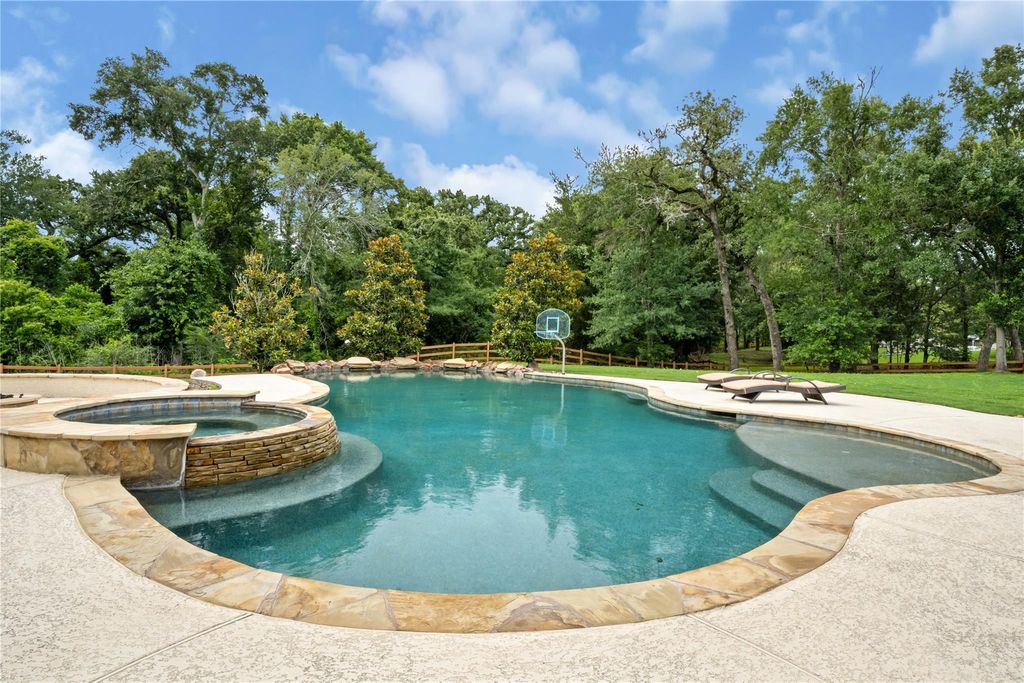 Photo of 8527 Woods Hollow Trail, Fulshear, TX 77406 (MLS # 60554776)