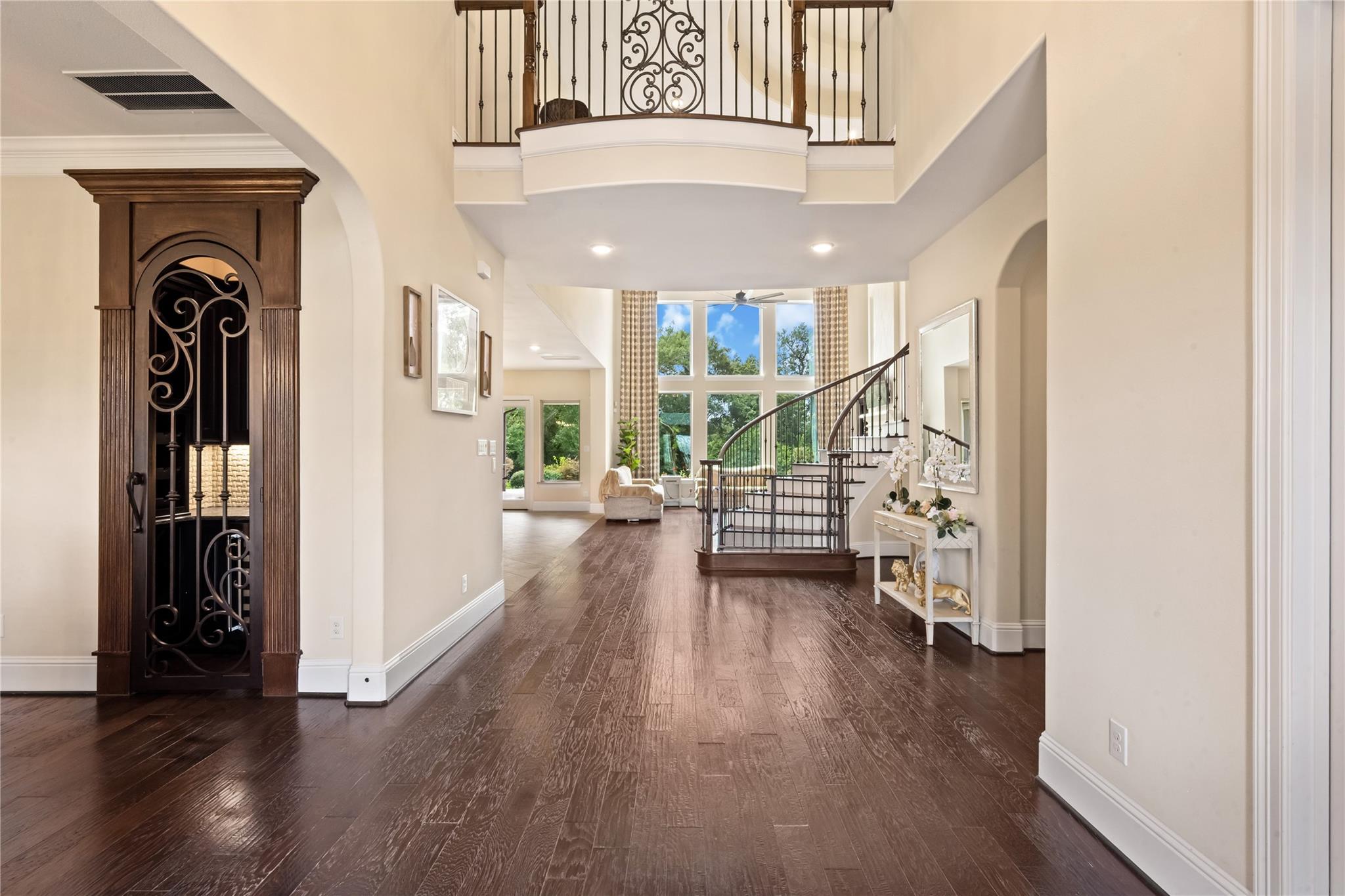 8527 Woods Hollow Trail