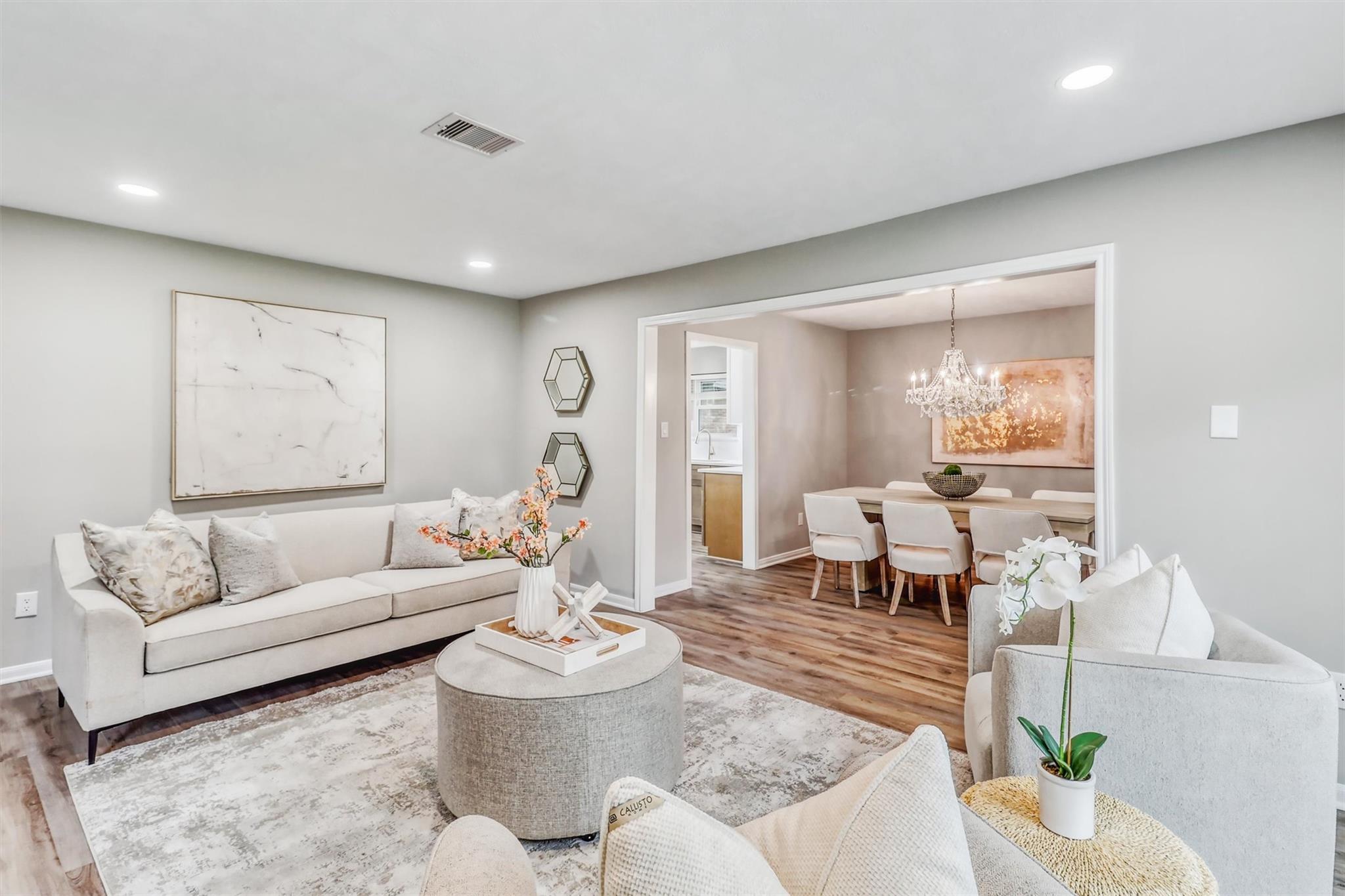 402 Bauxhall Court