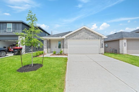 Photo of 16830 Paintbrush Hollow Lane, Houston, TX 77090 (MLS # 24273917)