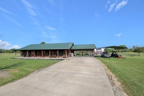 Homes For Sale - 130 Raleigh Circle Cir<br/> Trinity County, Trinity, TX 75862